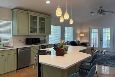 Image de Serendipity in 105th Naples Park Nch Baker and Nss