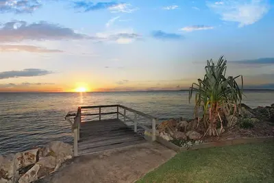 Image de Relaxing waterfront property with own jetty and magnificent views
