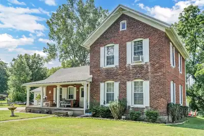 Image de The Red Brick Homestead