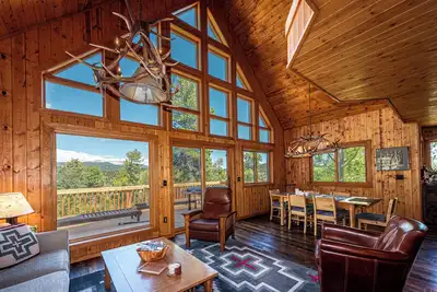 Image de Mountain Vista Retreat with Hot Tub and Sauna