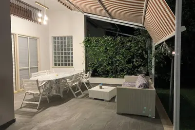 Image de Villa with garden, 300 m from the beach, indoor parking, air conditioning.