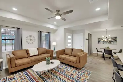 Image de Peppercorn Blue in Taylor Tx