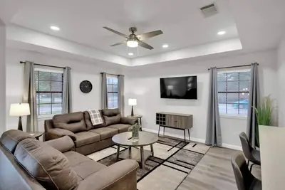 Image de Peppercorn Yellow in Taylor Tx