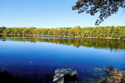 Image de The \"Cozy Crappie\" - Charming Cabin on Quiet Lake! New Listing Near Spooner