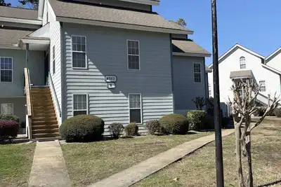 Image de 2-bedroom condo in lovely Little River with Ac, WiFi, 5 minute car ride to ocean