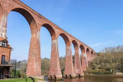Image de No. 18 Riverside Walk (Kingfisher), pet friendly in Whitby