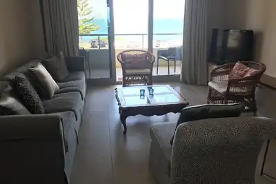 Image de Luxury executive apartment 50 metres from Cottesoe beach with spectacular views
