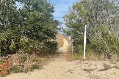 Image de Cozy Frog on the Beach! 2-bedroom Efficiency w/ Beach Access, WiFi, Smart Tv