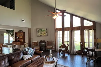 Image de Spacious Rustic Retreat with Animals. Sleeps 10. Close to Cota & Bastrop