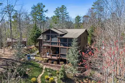 Image de Luxe 3 bedroom cabin in Blue Ridge with Sauna, Hot tub, Firepit & amazing views