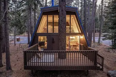 Image de Charming 2-bedroom A Frame house in Tahoe Donner