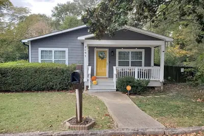 Image de Near downtown 3 bed home close to City Winery, Fox Theater and Ponce City