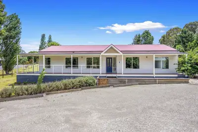 Image de Warm Country Side Home
