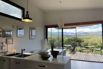 Image de A Casuccia face au massif de l'Alta Rocca