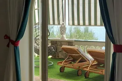 Image de Villa Arzilla 3 is a spacious apartment located between Positano and Praiano