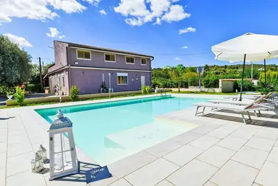 Image de Magnifique maison de vacances privée avec piscine privée, climatisation, Wifi, Tv, patio, parking
