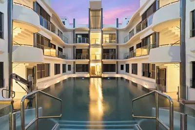 Image de New 2 bed room apartment with Ac, Parking, Beach, Central Estepona