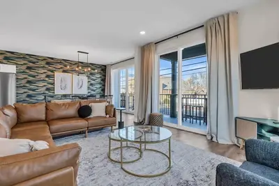 Image de Full Rooftop w/ Panoramic Views + Linens + Towels