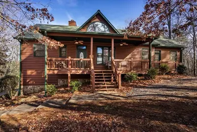 Image de Charming 3-bedroom mountain-view home minutes from wineries & downtown Ellijay