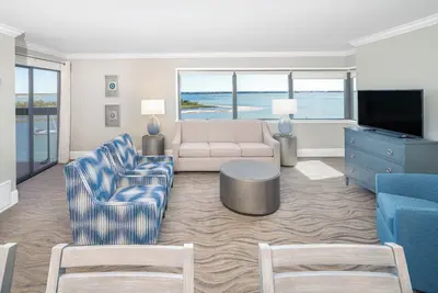 Image de Chic hotel suite with fitness room and WiFi in beautiful Downtown Morehead City