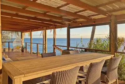 Image de Fully Fenced, Waterfront with Private Jetty