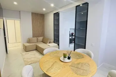 Image de Newly renovated apartment.