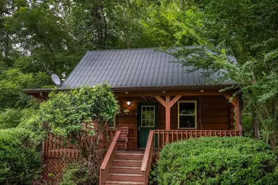 Jon's Pond-peaceful creek side location