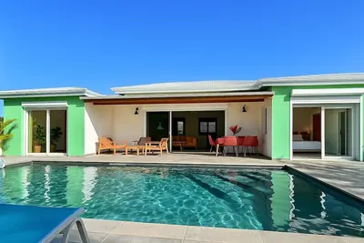 Image de Villa Pura Vida classée 4 étoiles avec piscine, à 10mn à pied de la plage