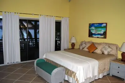 Image de Fort Recovery Beachfront Villa & Suites Hotel