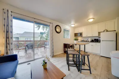 Image de Rainier Upper Suite Near Restaurants & Light Rail