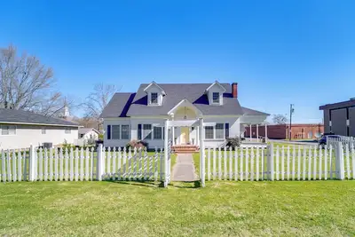 Image de 10 Mi to Caddo Lake: Charming Cottage in Vivian!