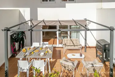 Image de Seabreeze Duplex – Beach & Terrace