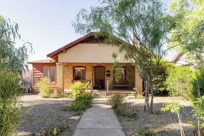 Central Phx 2bed\/big yard 1925 Brick whole house