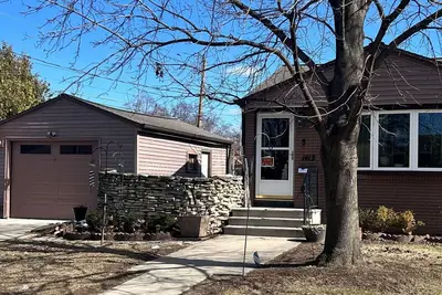 Image de Great Location For Draft Rental 3-bedroom 1 bath Ranch near Stadium