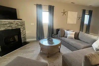 Image de Prime Location In Lewes- 3bed/2bath Great space and game room.