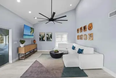Image de Luxury Beachside Sunset Retreat