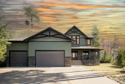 Image de Executive 5 bedroom home in beautiful Jarvis Bay!