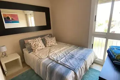Image de Beachfront Sunny Apartment: Sea Mountain View