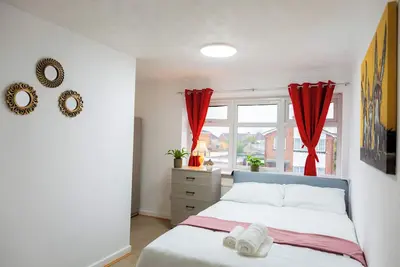 Image de Modern 5-bedroom house in London, Free Parking, Close to Chadwell Heath Station