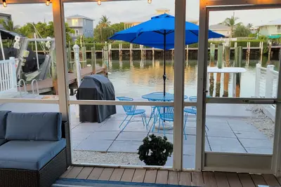 Image de Waterfront 2br w/ Dock, Hot Tub & Easy Ocean Access – Boaters Welcome!