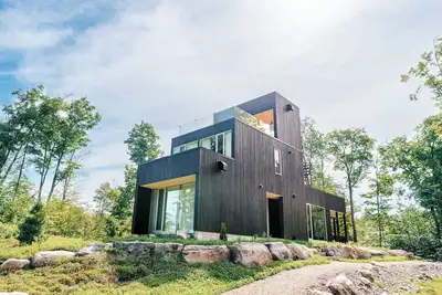 Image de 🏔️ Chalet avec Spa & Sauna | Vue Panoramique | Proche de Tremblant