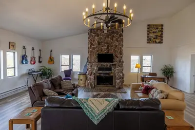 Image de MoTown Artist's Retreat