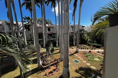 Image de Stylish Duplex Near Beaches & Shops. 2 bedroom. Fully equipped. WiFI, A/C, more