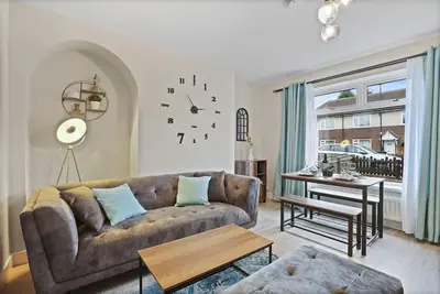 Image de Equipped & Cozy: Fast WiFi, Smart Tv, Full Kitchen