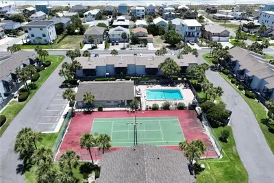Image de 2br Condo 2 Blocks to Beach 1 mi to Fort Clinch 2 mi Downtown Pet Friendly Pool