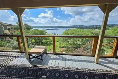 Image de Lake Travis Vibe- Point Venture, Tx