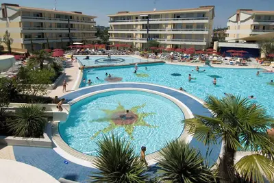 Image de Appartement de vacances avec piscine extérieure