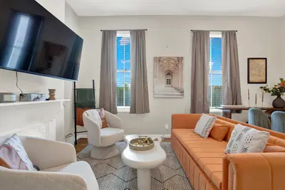 Image de Adorable Apartment on Crawford Square in Downtown