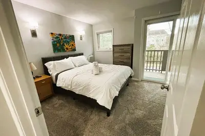 Image de Townhouse Walking Distance To Expo Center!