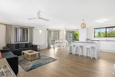 Image de Spacious 3-Bed Home with Large Balcony
